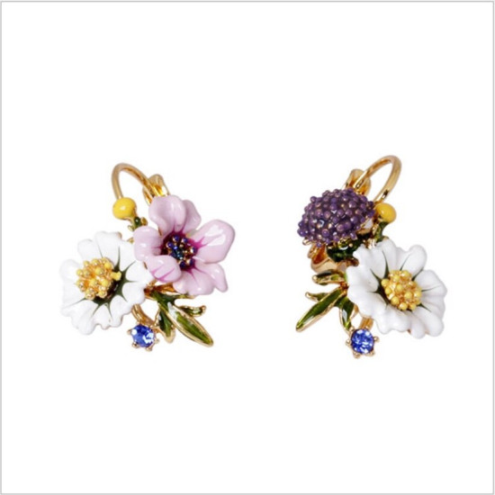 Juicy Grape Romantic Countryside Plants Series Enamel  White Daisy Flower  Purple Fruit Asymmetric Earrings YSTE-39220